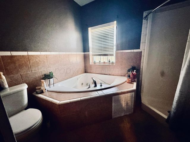 5496 W ROAD R, Dumas, TX 79029