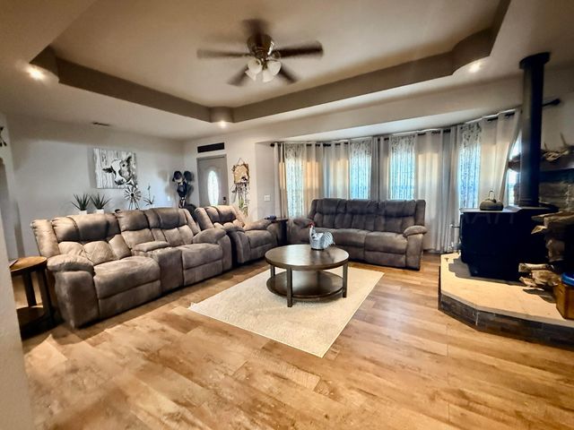 5496 W ROAD R, Dumas, TX 79029