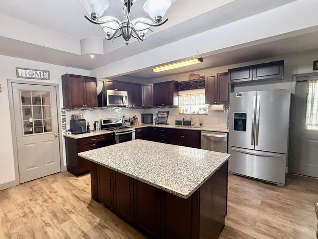 5496 W ROAD R, Dumas, TX 79029