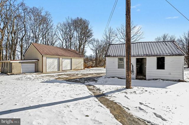 2689 STRICKHOUSER RD, Seven Valleys, PA 17360