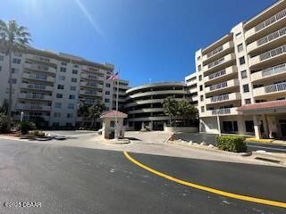 3 W Oceans West Boulevard 2A4, Daytona Beach Shores, FL 32118