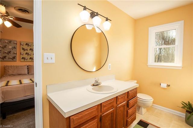 7381 Oak Bucket Road, Thomasville, NC 27360