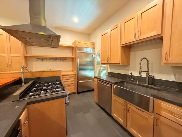 4606 Austin Street D, Houston, TX 77004