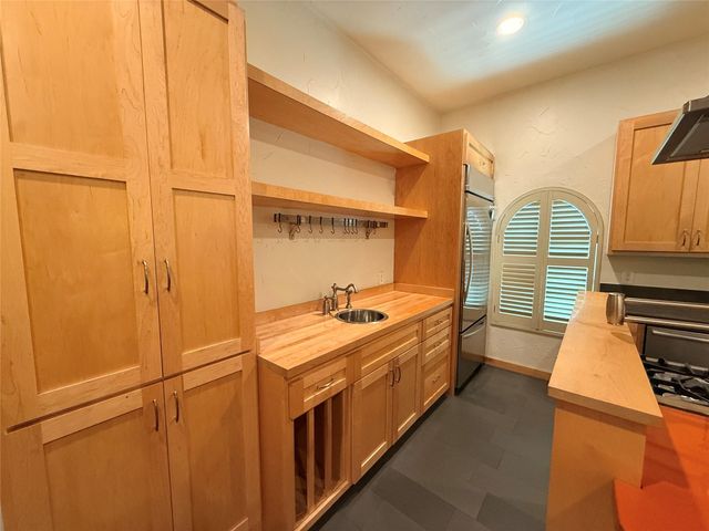 4606 Austin Street D, Houston, TX 77004