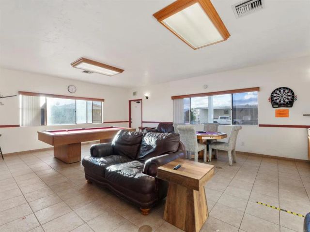 1150 N Kirby 59, Hemet, CA 92545