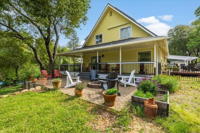 2000 Oak Knoll Ct, Placerville, CA 95667