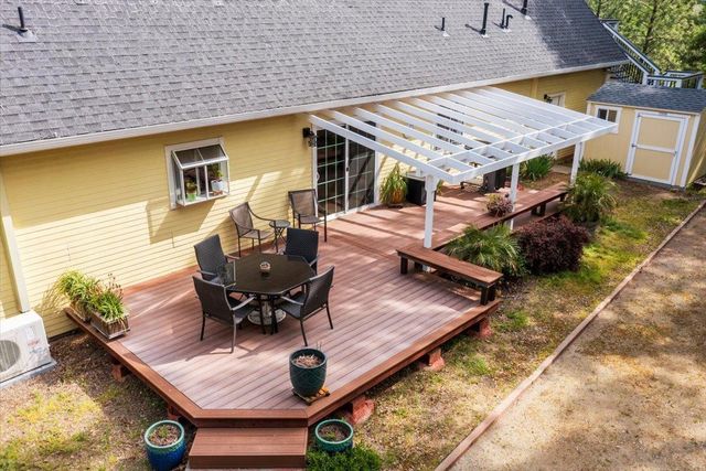 2000 Oak Knoll Ct, Placerville, CA 95667