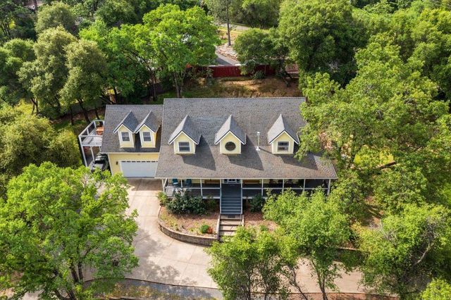 2000 Oak Knoll Ct, Placerville, CA 95667