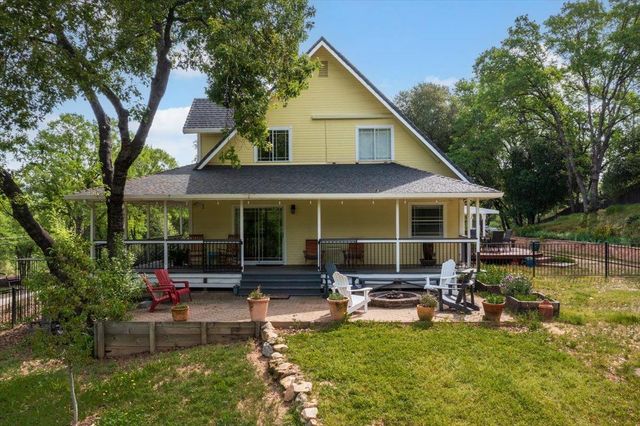 2000 Oak Knoll Ct, Placerville, CA 95667