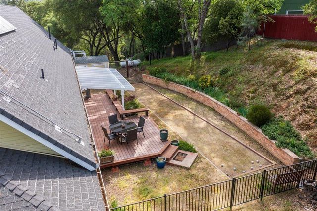 2000 Oak Knoll Ct, Placerville, CA 95667