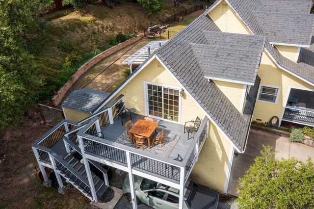 2000 Oak Knoll Ct, Placerville, CA 95667