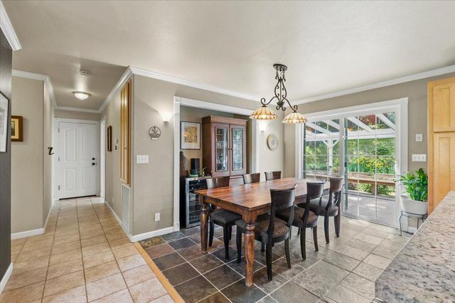 2000 Oak Knoll Ct, Placerville, CA 95667
