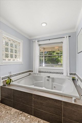 2000 Oak Knoll Ct, Placerville, CA 95667