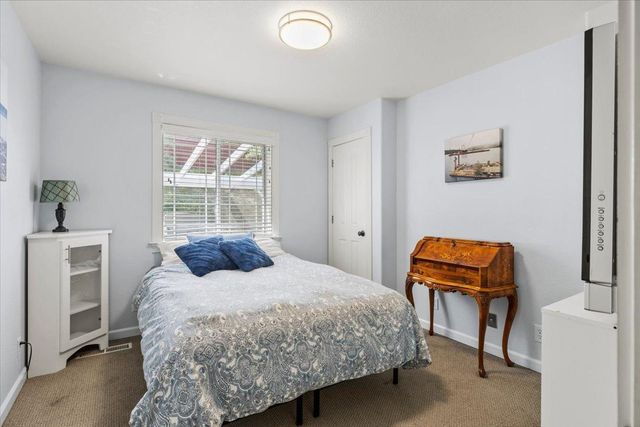 2000 Oak Knoll Ct, Placerville, CA 95667