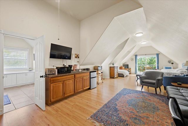 2000 Oak Knoll Ct, Placerville, CA 95667