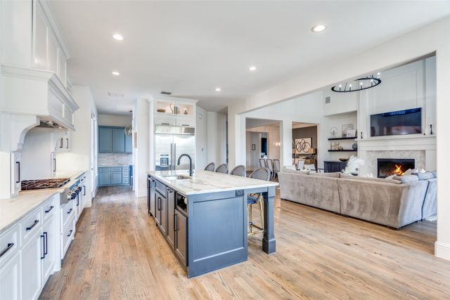 10215 Blackenhurst Lane, Frisco, TX 75033