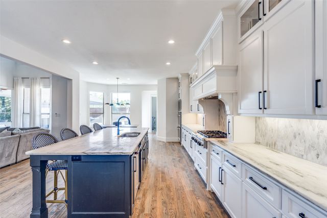 10215 Blackenhurst Lane, Frisco, TX 75033
