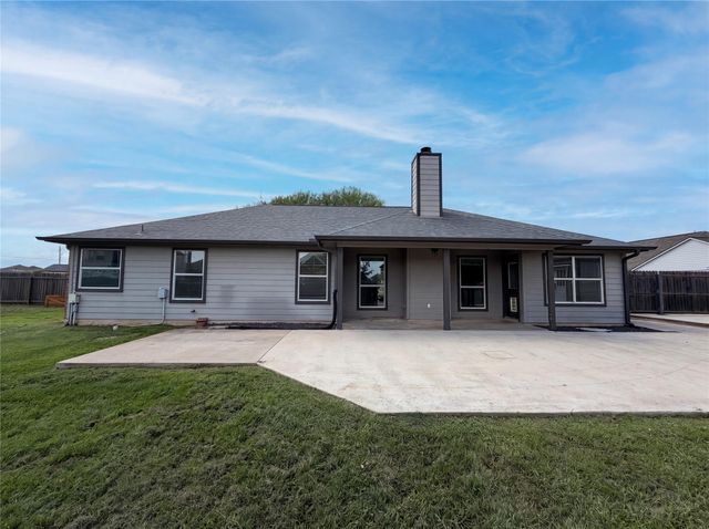 116 San Jacinto, Hutto, TX 78634