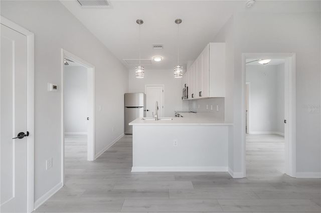 3921 W STATE STREET 1 & 2, Tampa, FL 33609