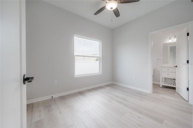 3921 W STATE STREET 1 & 2, Tampa, FL 33609