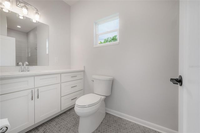 3921 W STATE STREET 1 & 2, Tampa, FL 33609