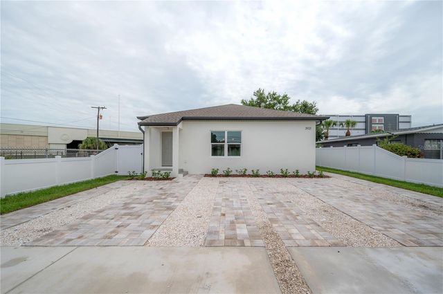 3921 W STATE STREET 1 & 2, Tampa, FL 33609