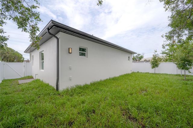 3921 W STATE STREET 1 & 2, Tampa, FL 33609