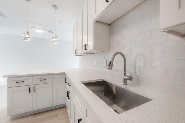 3921 W STATE STREET 1 & 2, Tampa, FL 33609