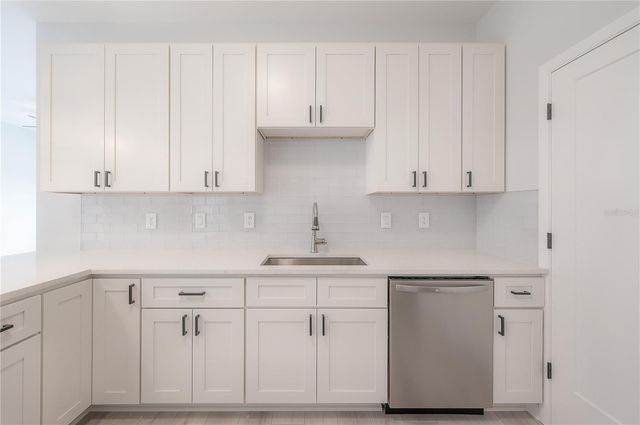 3921 W STATE STREET 1 & 2, Tampa, FL 33609