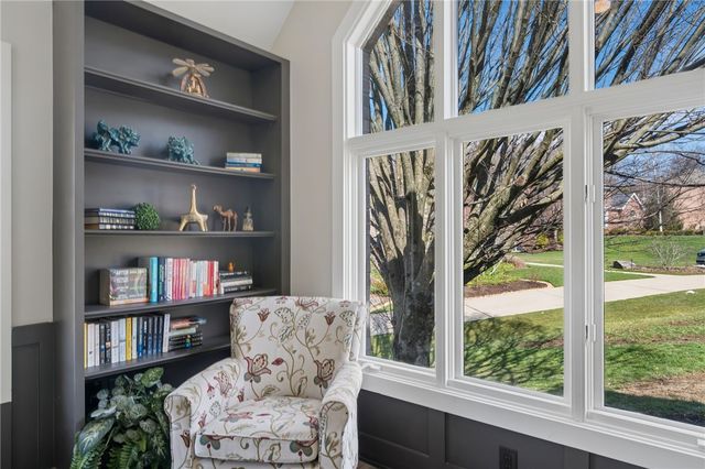 421 Lenox Ct, Richland, PA 15044