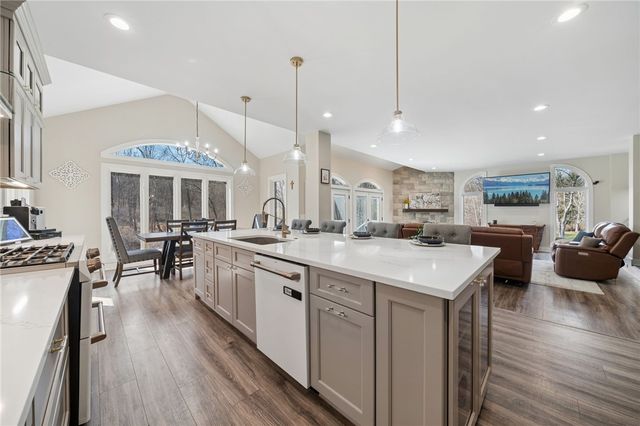 421 Lenox Ct, Richland, PA 15044