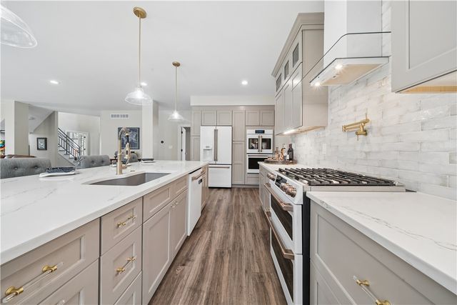 421 Lenox Ct, Richland, PA 15044