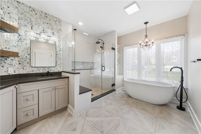 421 Lenox Ct, Richland, PA 15044