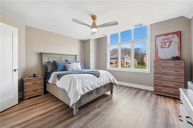 421 Lenox Ct, Richland, PA 15044