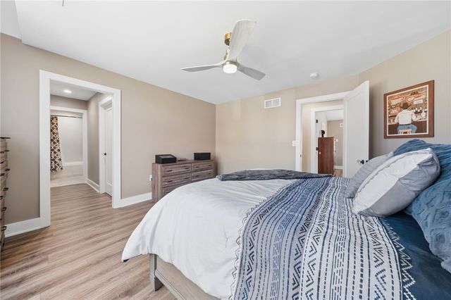 421 Lenox Ct, Richland, PA 15044