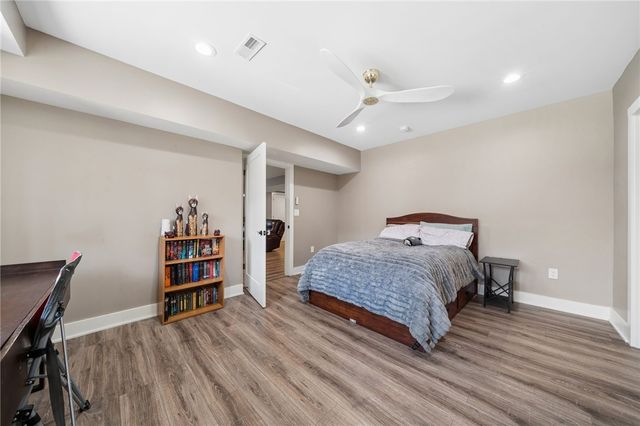 421 Lenox Ct, Richland, PA 15044