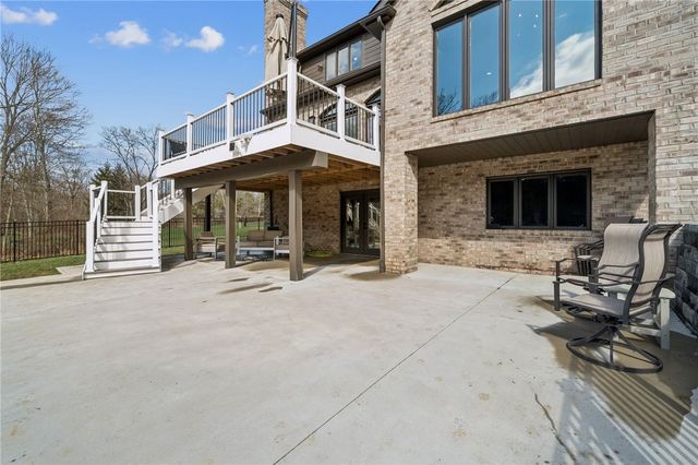 421 Lenox Ct, Richland, PA 15044