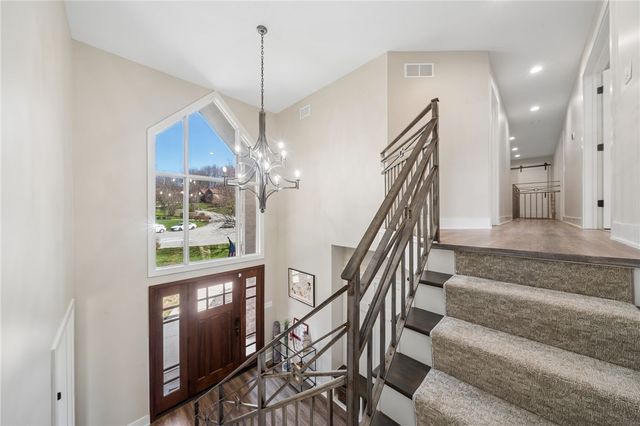 421 Lenox Ct, Richland, PA 15044