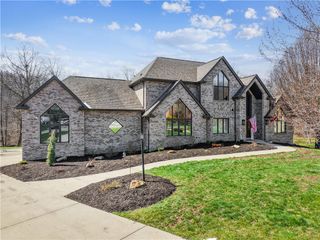 421 Lenox Ct, Richland, PA 15044