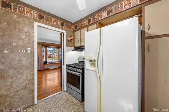 28923 Westfield Street, Livonia, MI 48150