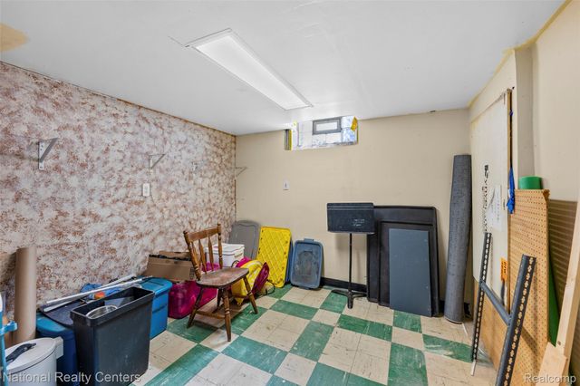 28923 Westfield Street, Livonia, MI 48150