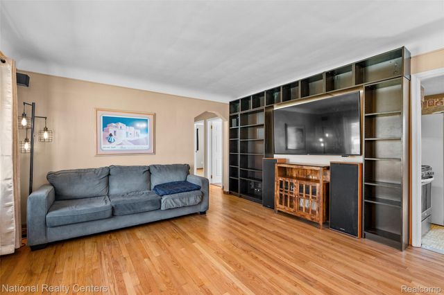 28923 Westfield Street, Livonia, MI 48150