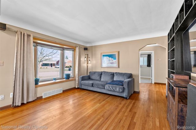 28923 Westfield Street, Livonia, MI 48150