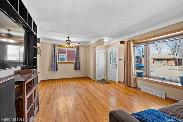 28923 Westfield Street, Livonia, MI 48150