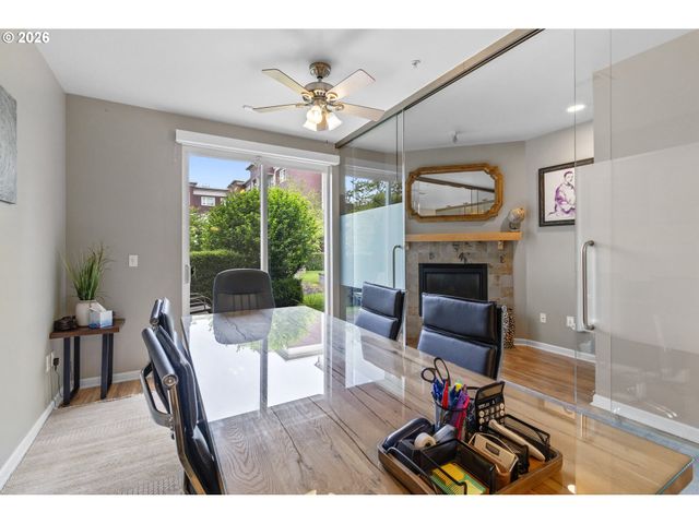 2412 MAIN St, Vancouver, WA 98660