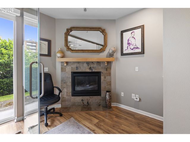 2412 MAIN St, Vancouver, WA 98660
