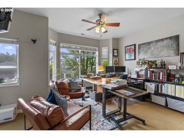 2412 MAIN St, Vancouver, WA 98660
