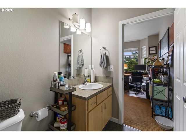 2412 MAIN St, Vancouver, WA 98660