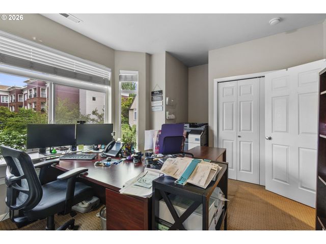 2412 MAIN St, Vancouver, WA 98660