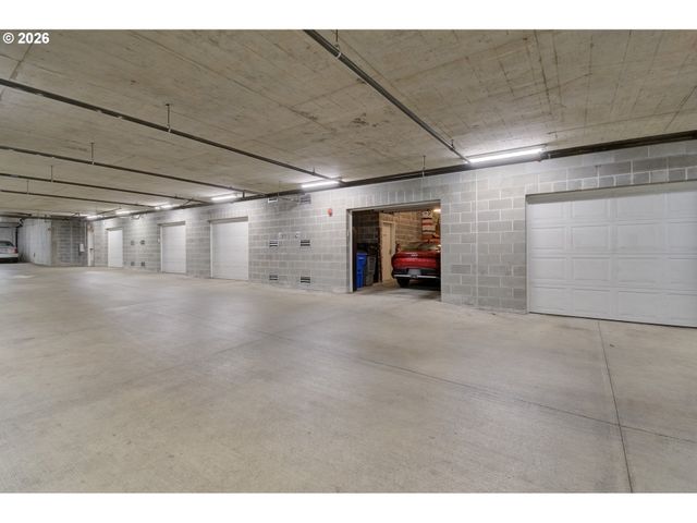 2412 MAIN St, Vancouver, WA 98660